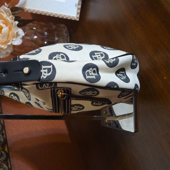 Dooney & Bourke Circle Hobo Bag NWOT - Picture 4 of 16